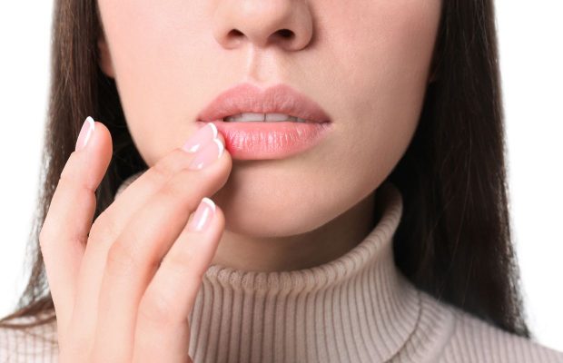 A website that teaches you NOT to touch your face!