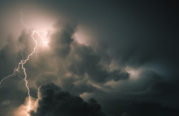 Thunderstorms and tornados: How to handle the storm